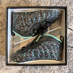 NIB DS NIKE LIL’ POSITE ONE QS